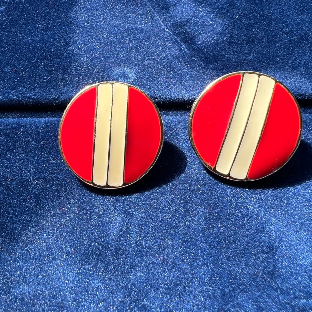 retro earrings